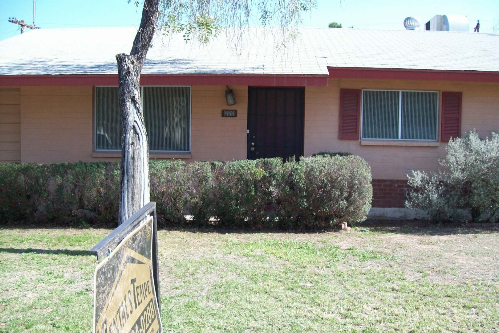 Tempe House: 4111 S College