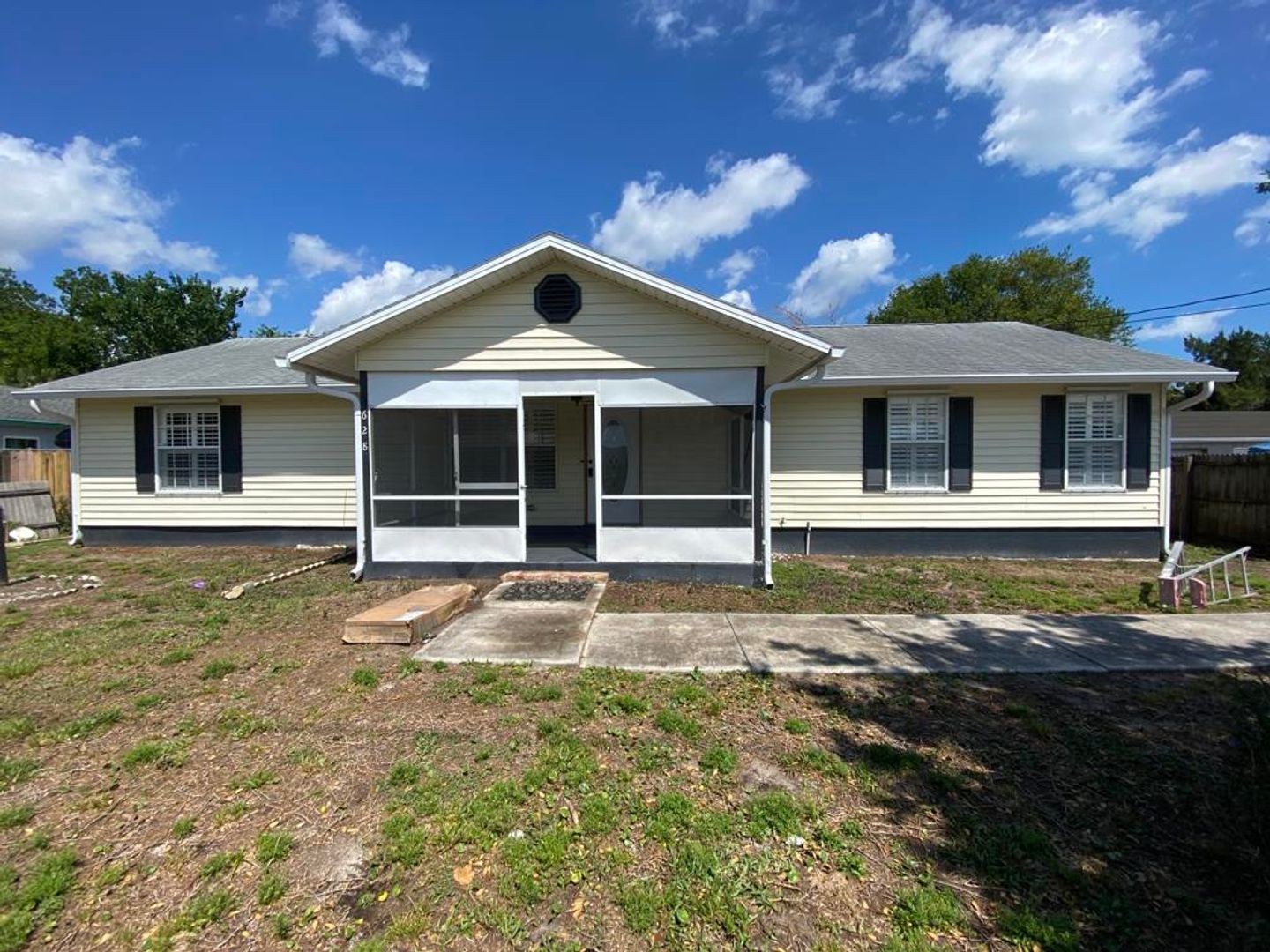 Holly Hill House: 628 Walker St.
