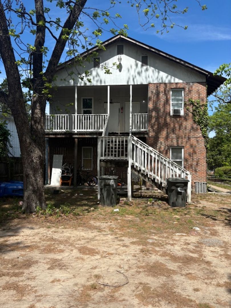 Columbia Apartment: 2508 Laurel St.