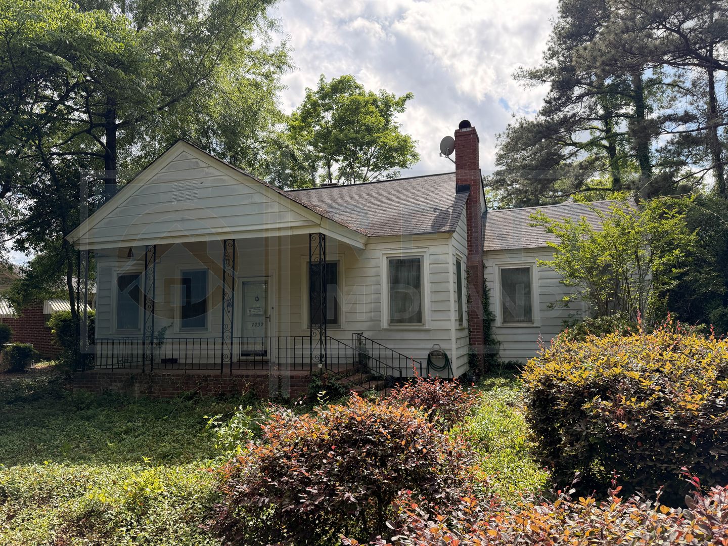 Cayce House: 1232 Axtell Dr