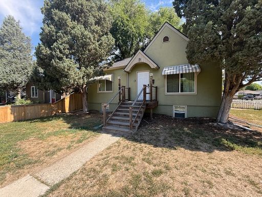 Listing photo thumbnail