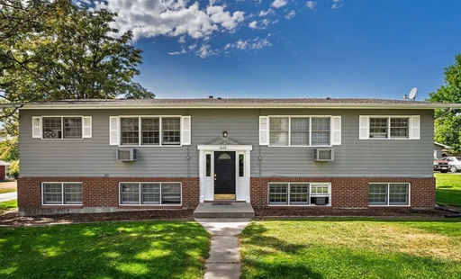 Listing photo thumbnail