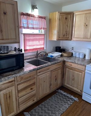 Listing photo thumbnail