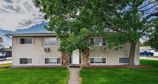 Listing photo thumbnail