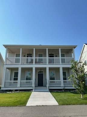 Listing photo thumbnail