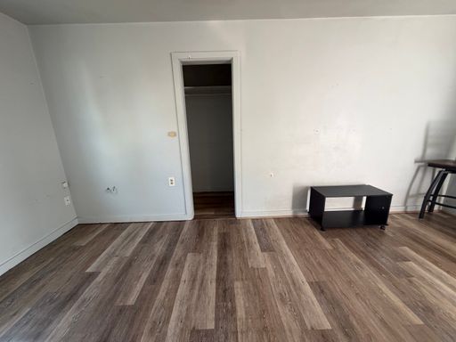 Listing photo thumbnail