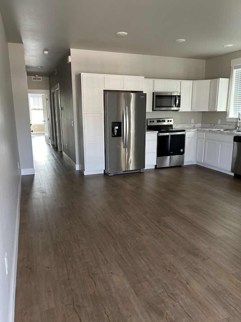 Billings Apartment: 6120 Elysian Rd.