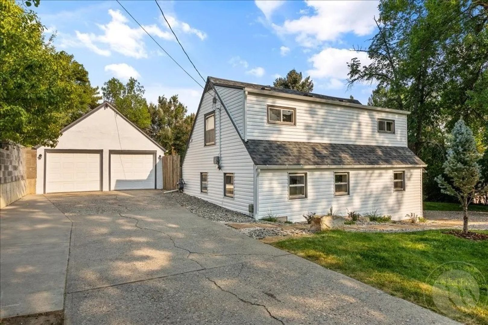 Billings House: 2925 Nye Ln