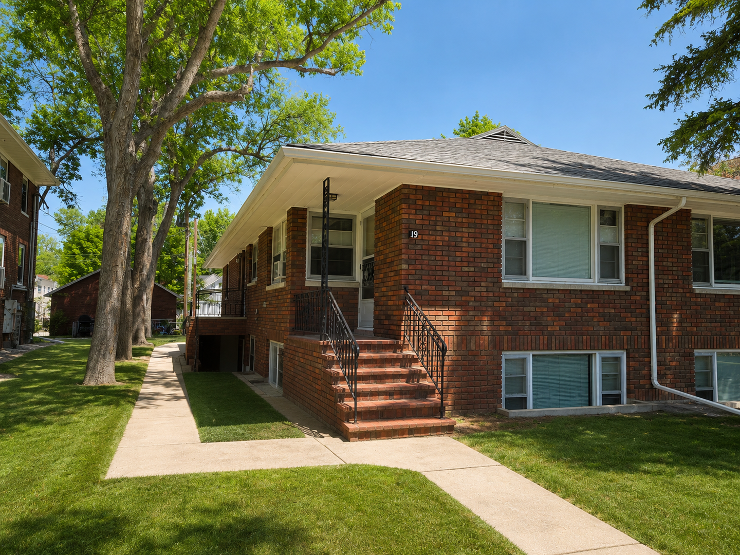 Billings Apartment: 23 Yellowstone Ave