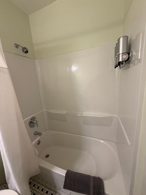 Listing photo thumbnail