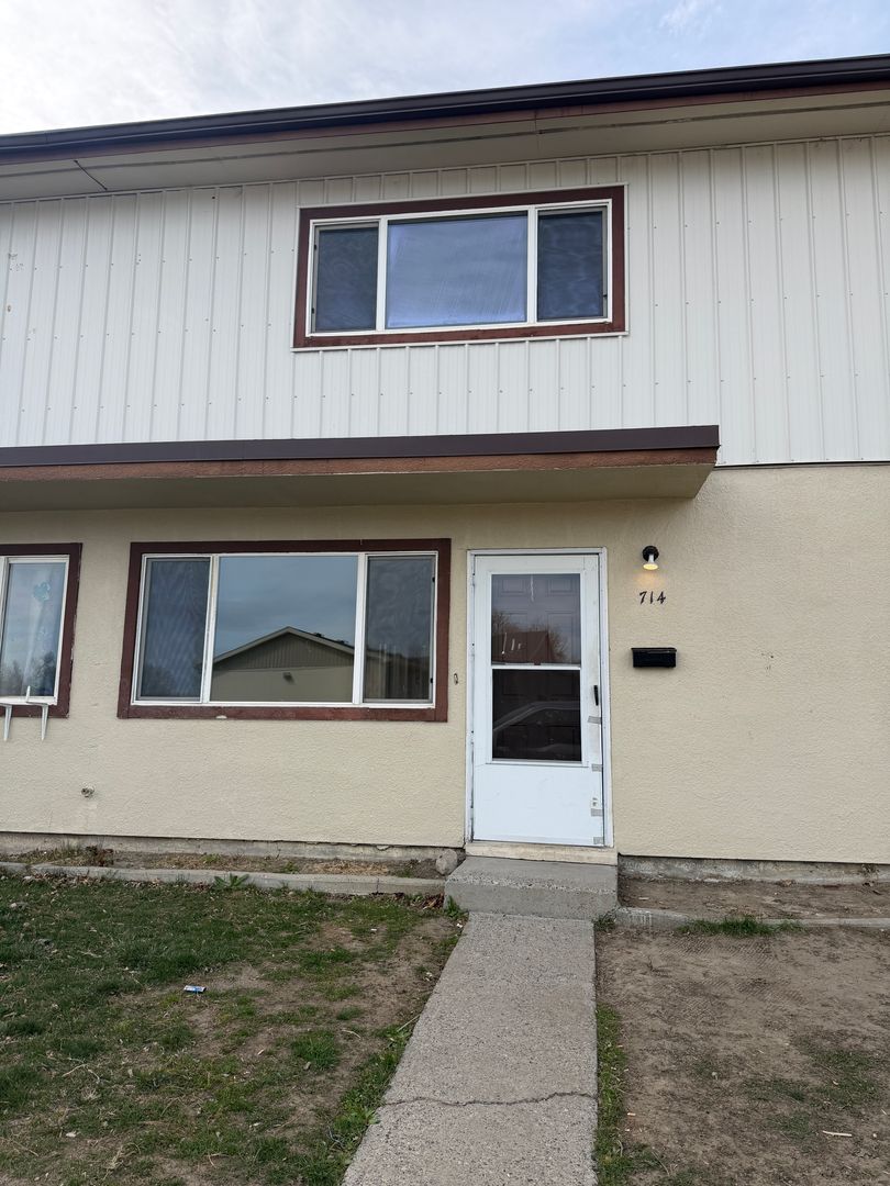 billings Apartment: 13th St. West - Broadwater Ave