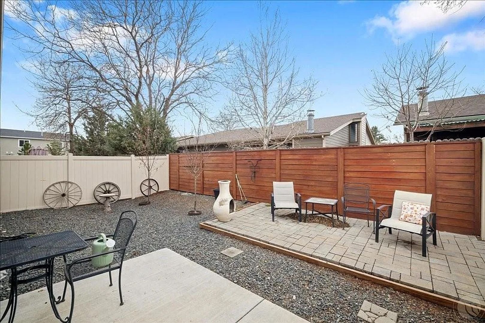 Billings House: 908 Midway Lane