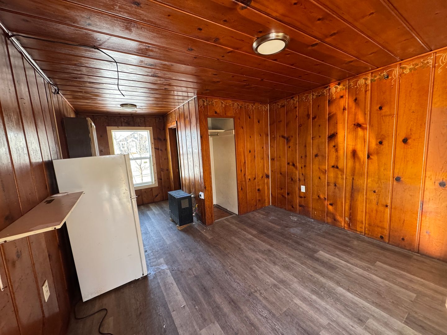 Laurel Apartment: 1403 East Main Street