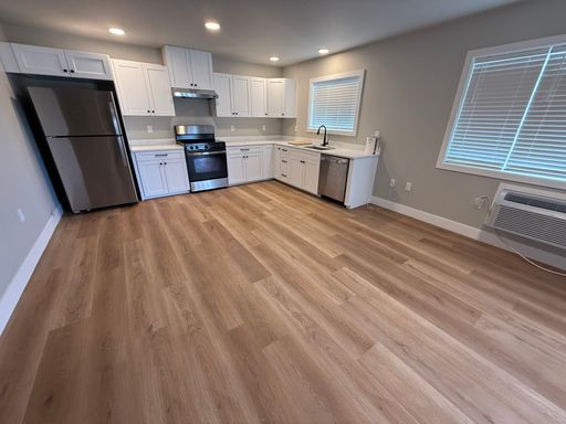 Modern 1-Bedroom Apartment in Laurel – With Washer/Dryer Hookups!