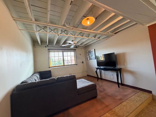 Fully Furnished Historic Downtown Loft | Beautifully Remodeled 1 Bed, 1 Bath – photo 1