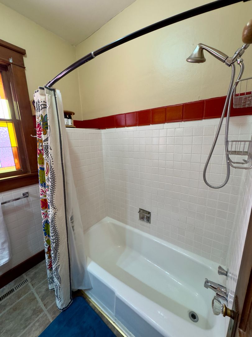 Billings House: 930 N 31st St