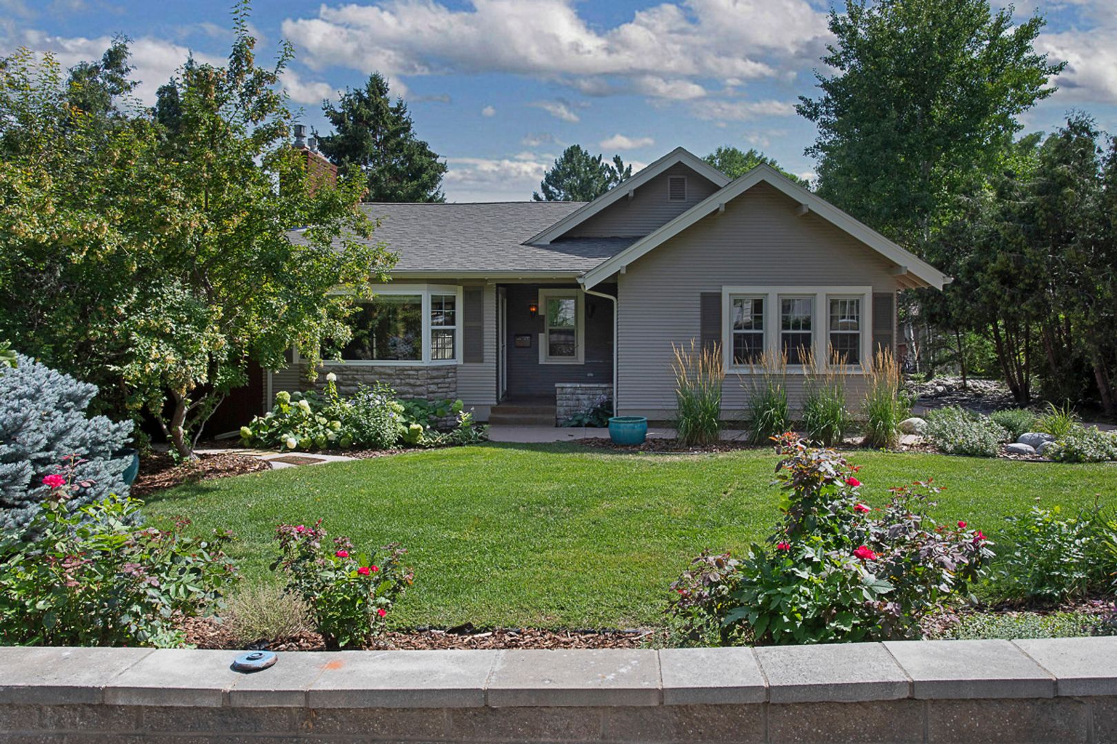 Billings House: 916 Poly Dr