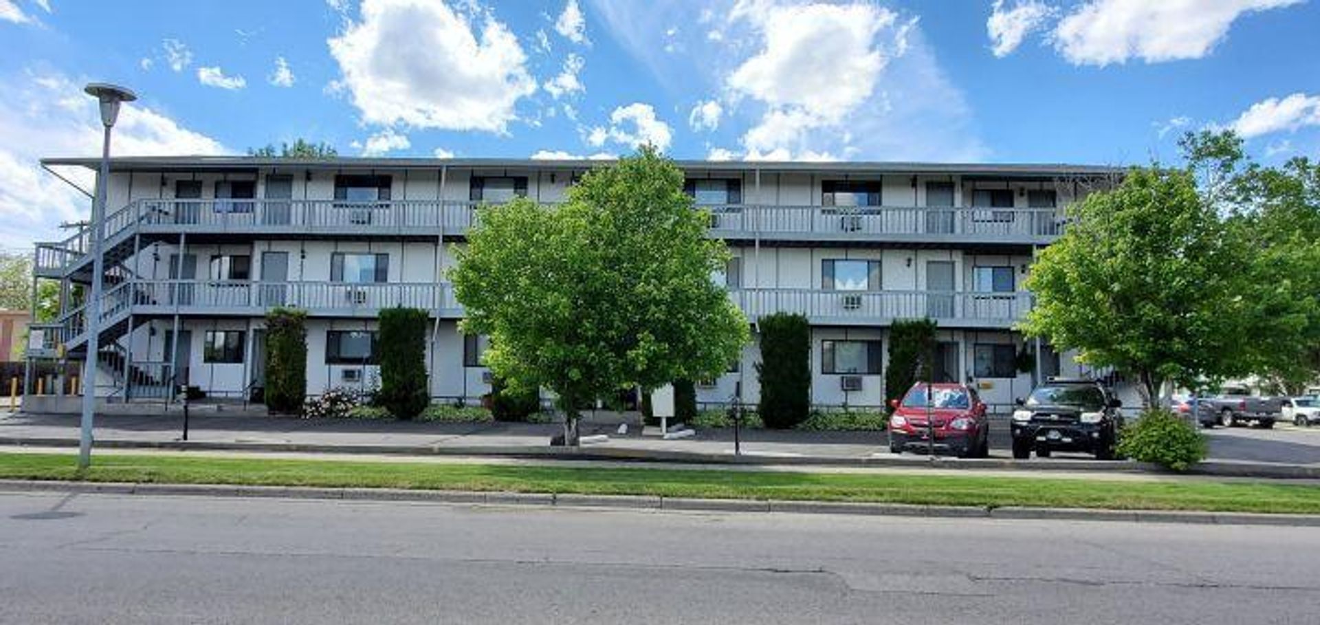 Billings Apartment: 44 6th Street