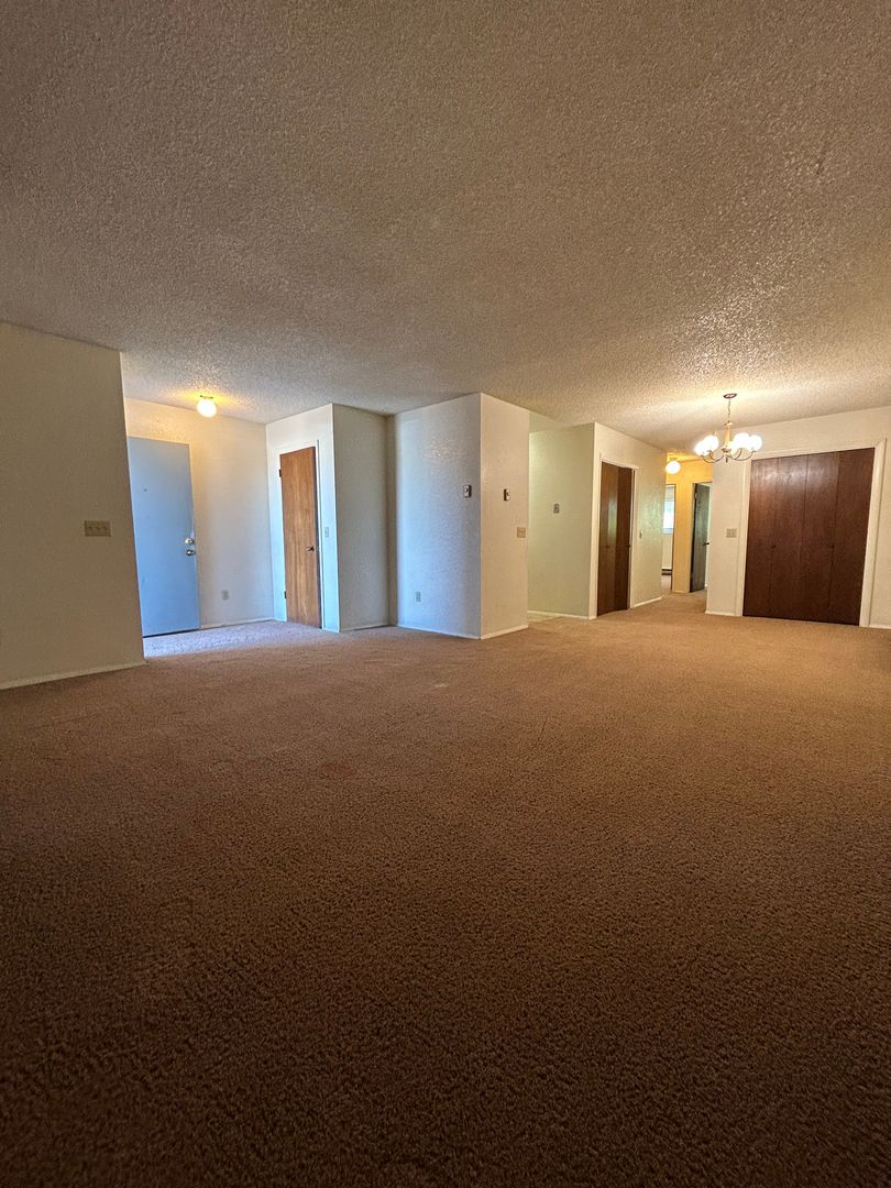 44 6th Street West, Billings, MT 59101