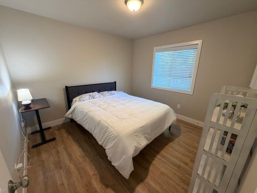 Listing photo thumbnail