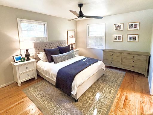 Listing photo thumbnail