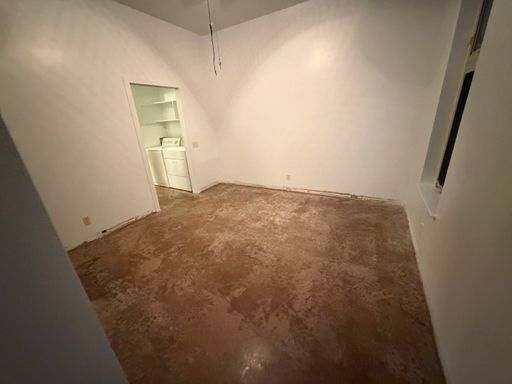 Listing photo thumbnail
