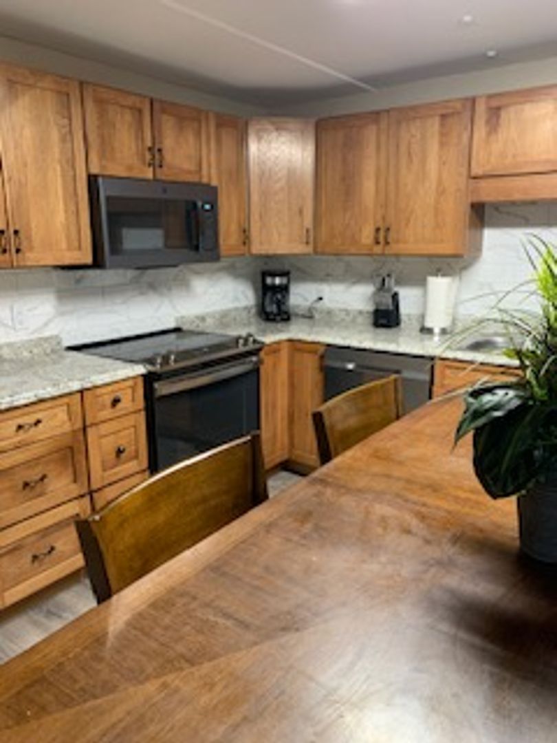 Billings Apartment: 300 N 25th Street