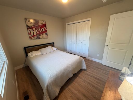 Listing photo thumbnail