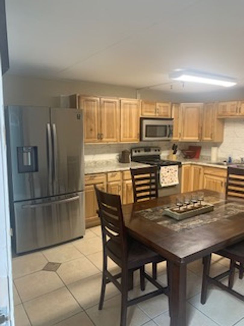 Billings Apartment: 300 N 25th Street