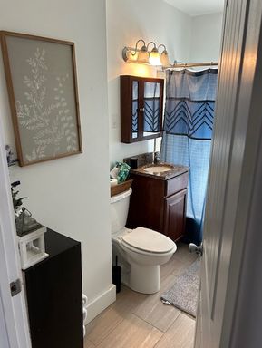 Listing photo thumbnail