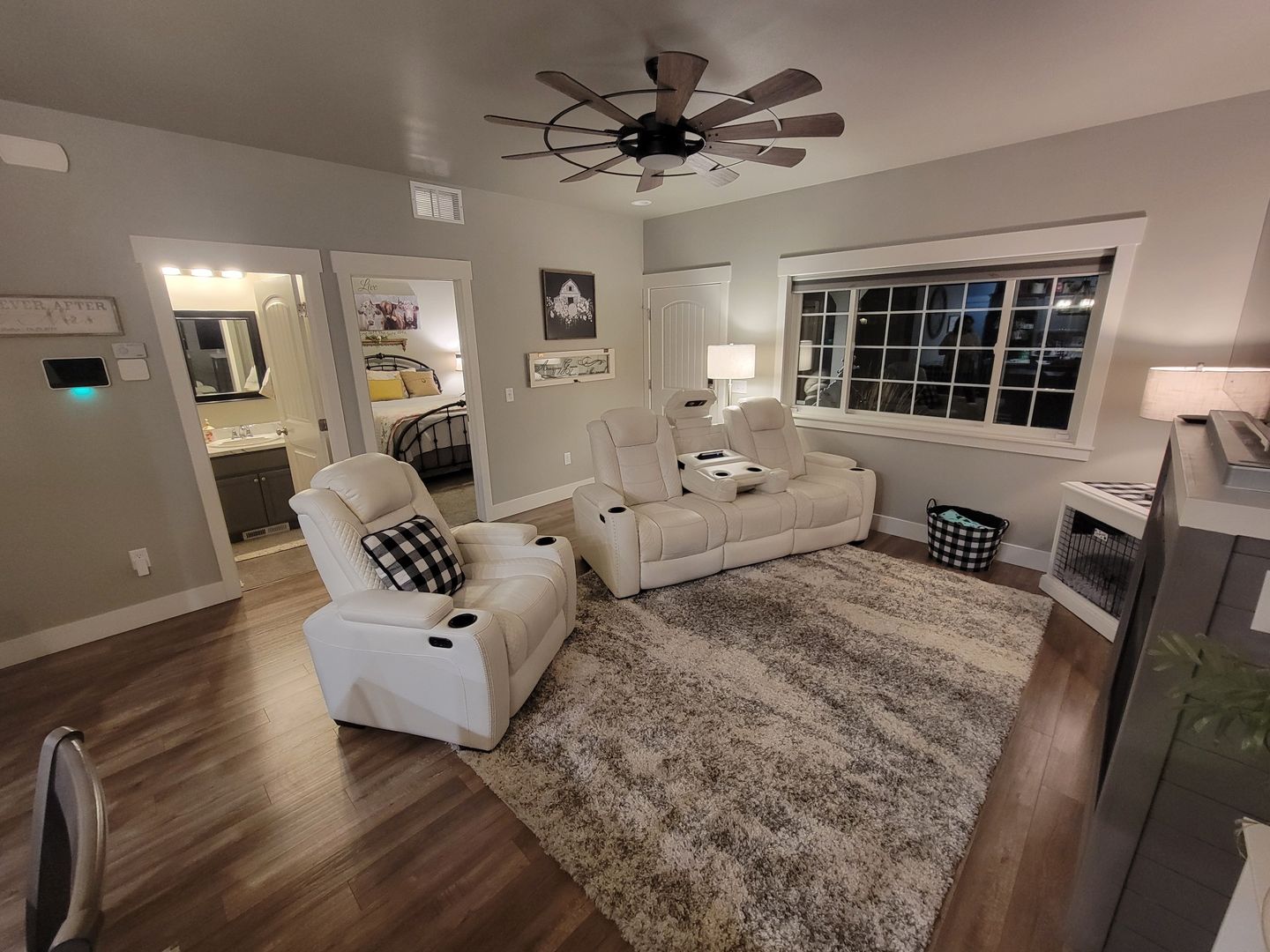 Billings House: 1645 Island View Drive