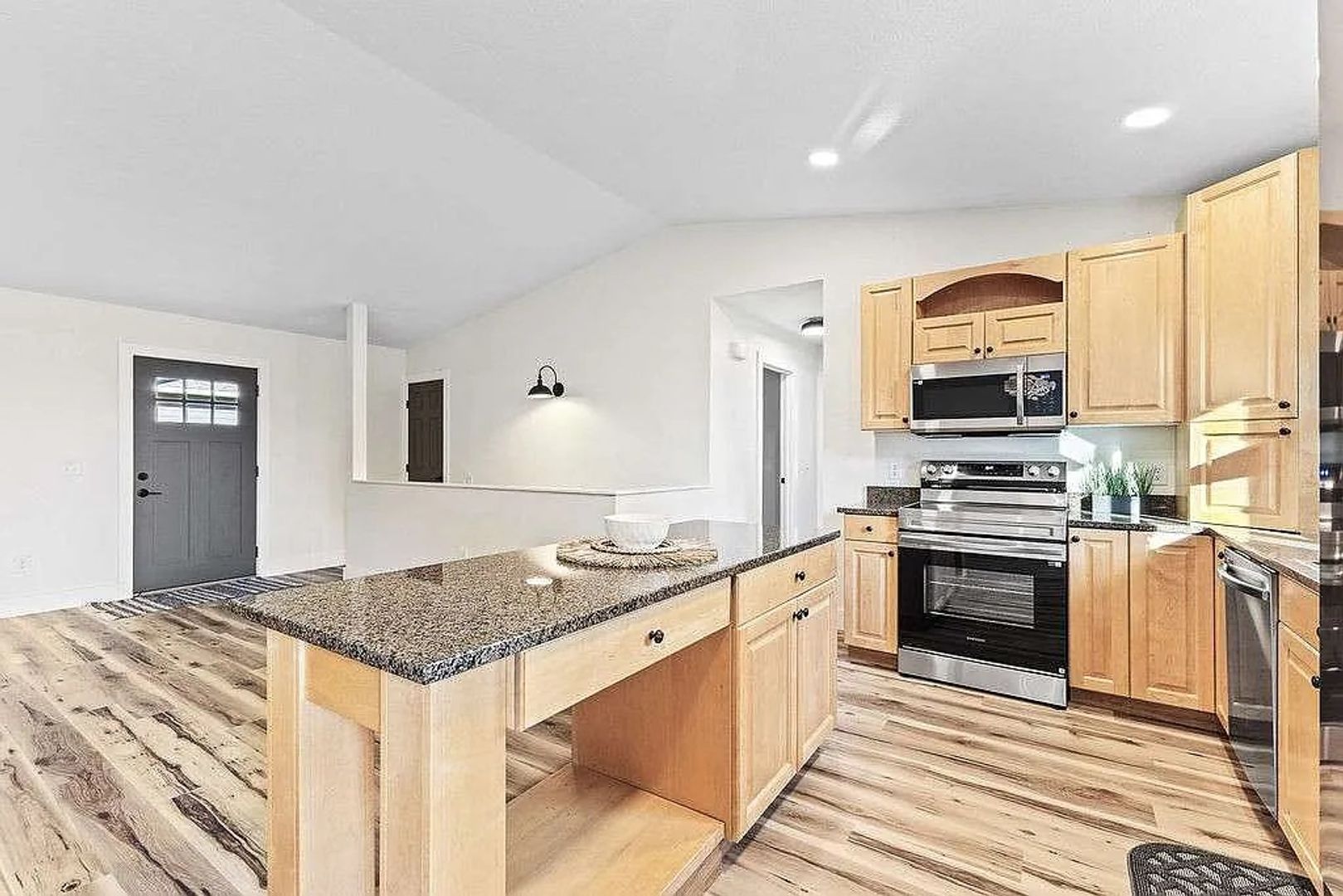 Billings Apartment: 252-254 Aristocrat Dr billings, MT 59105