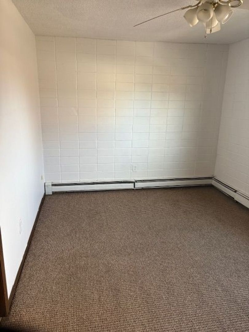 Billings Apartment: 517 Wicks Lane