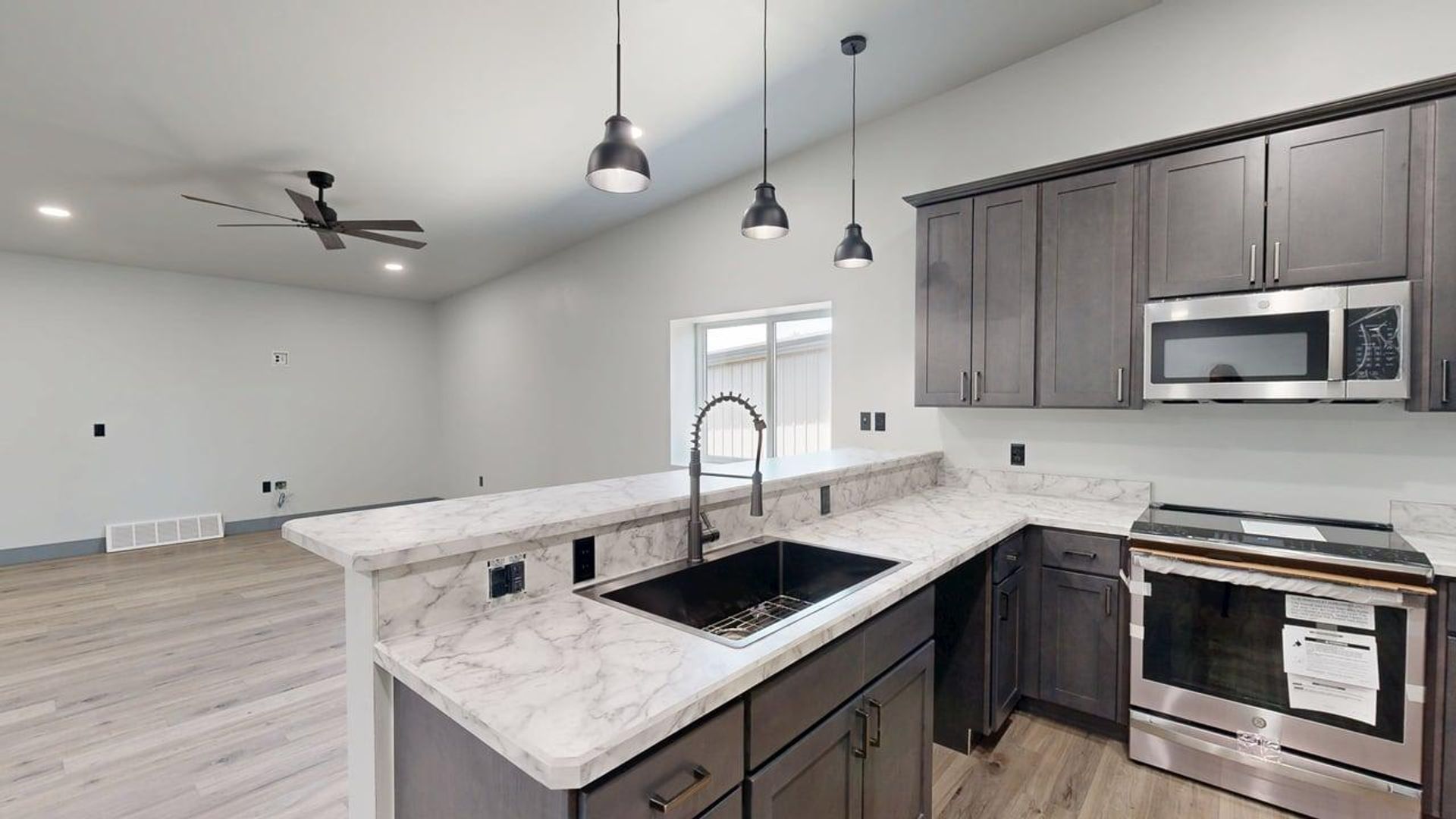 Billings Apartment: 3734 Cresent Lake Unit #4