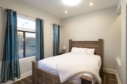 Downtown Furnished studio loft – photo 1