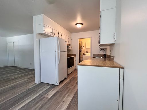 Listing photo thumbnail