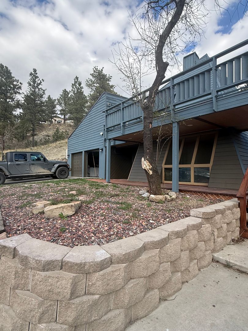 Billings House: 721 Cave Rd