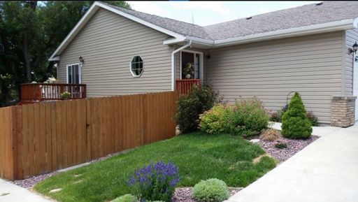 Listing photo thumbnail