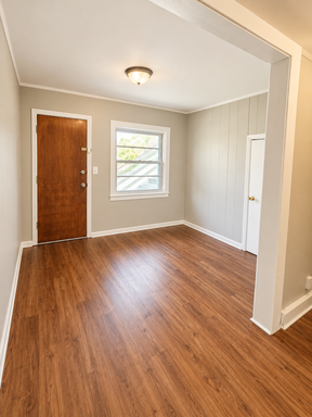 Listing photo thumbnail