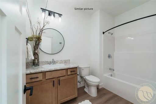 Listing photo thumbnail
