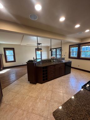Listing photo thumbnail