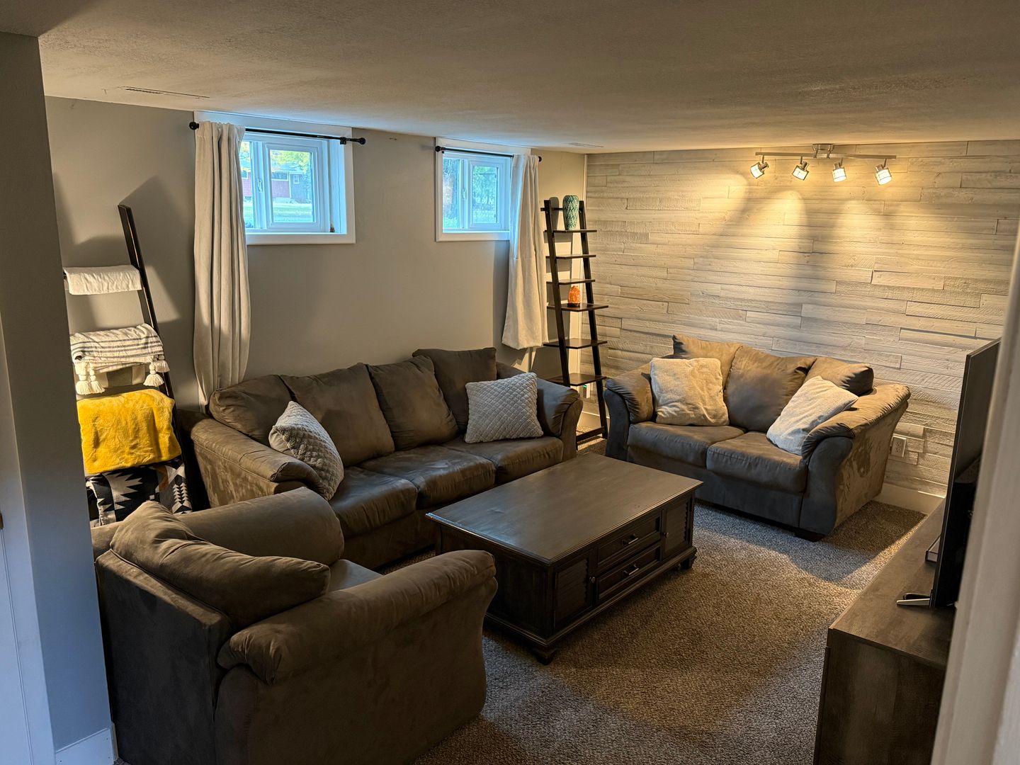 Billings Apartment: 1448 Ave D