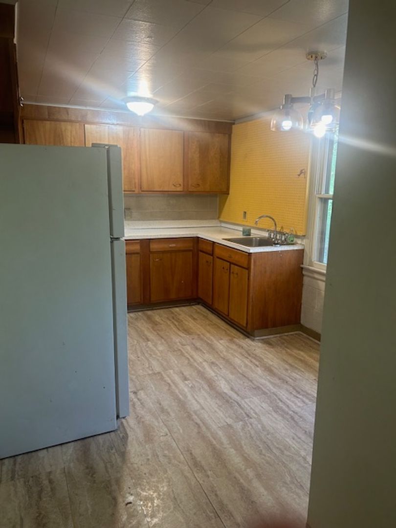 Billings Apartment: 1331 Clark Ave