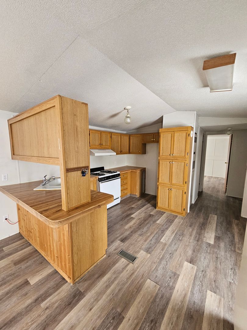 Billings Apartment: 5022 Danford Drive