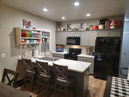 Listing photo thumbnail