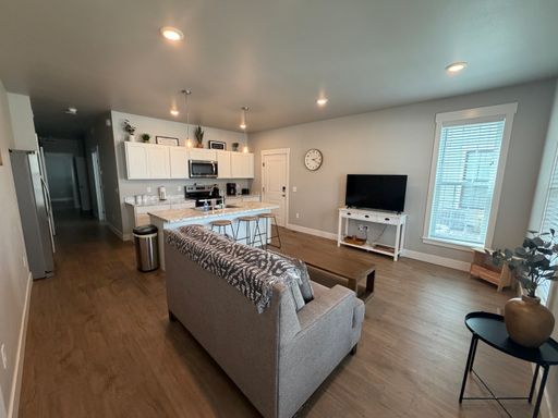 Listing photo thumbnail