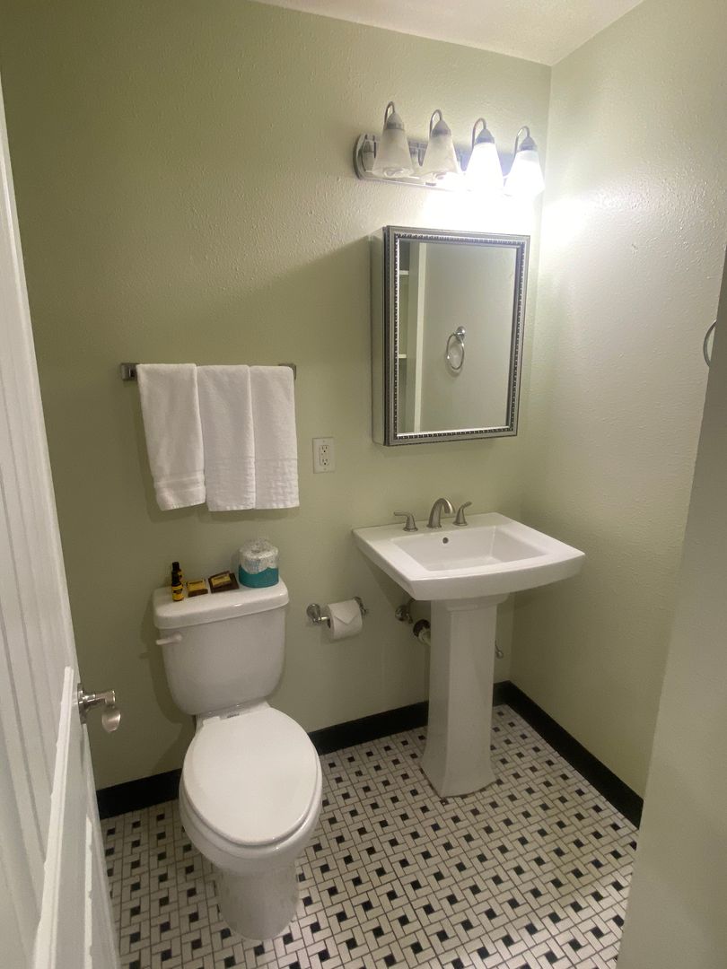 Billings Apartment: 2520 2nd Ave. North