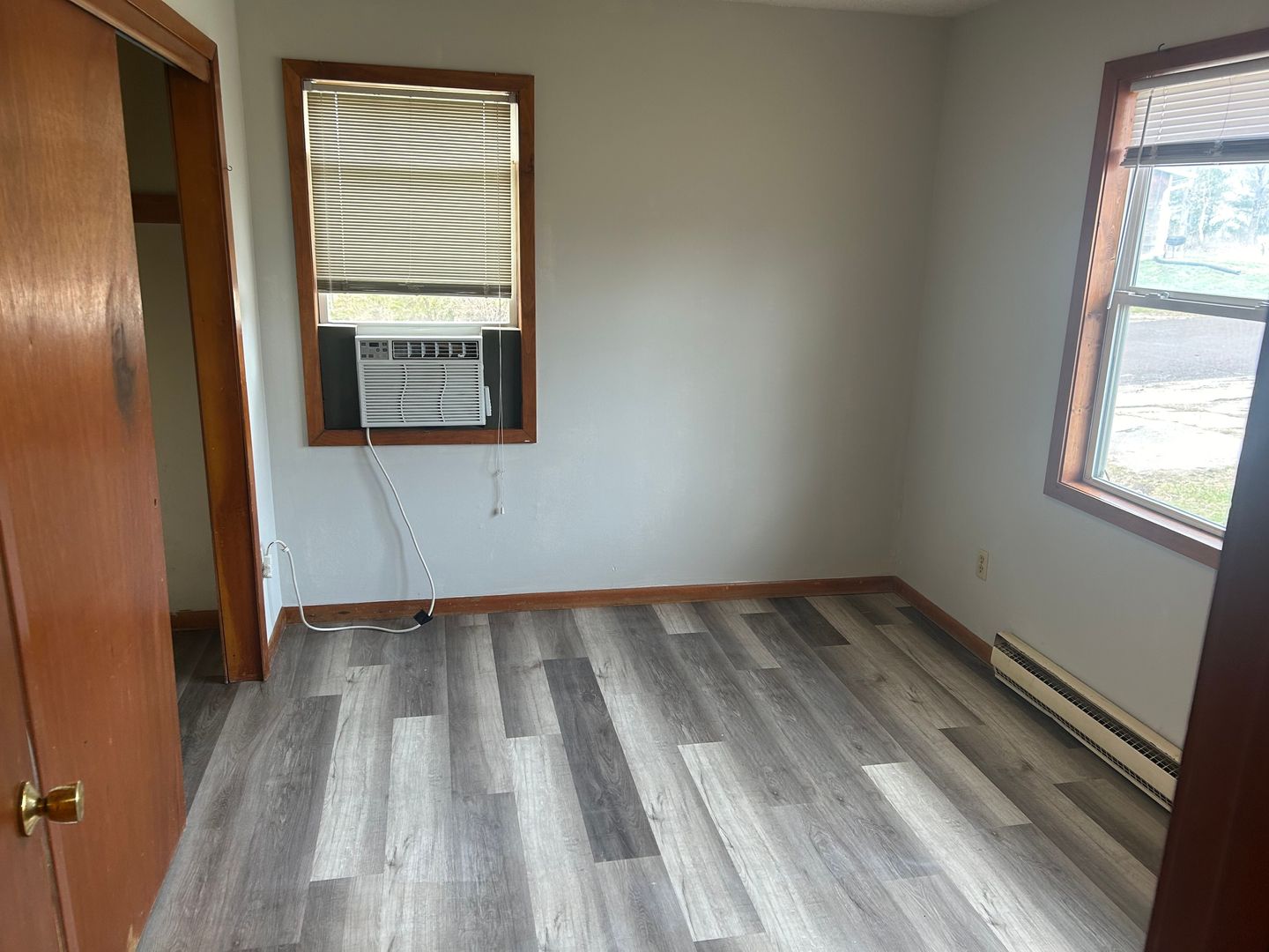 Columbia Apartment: 1101 E. South Elizabeth St.