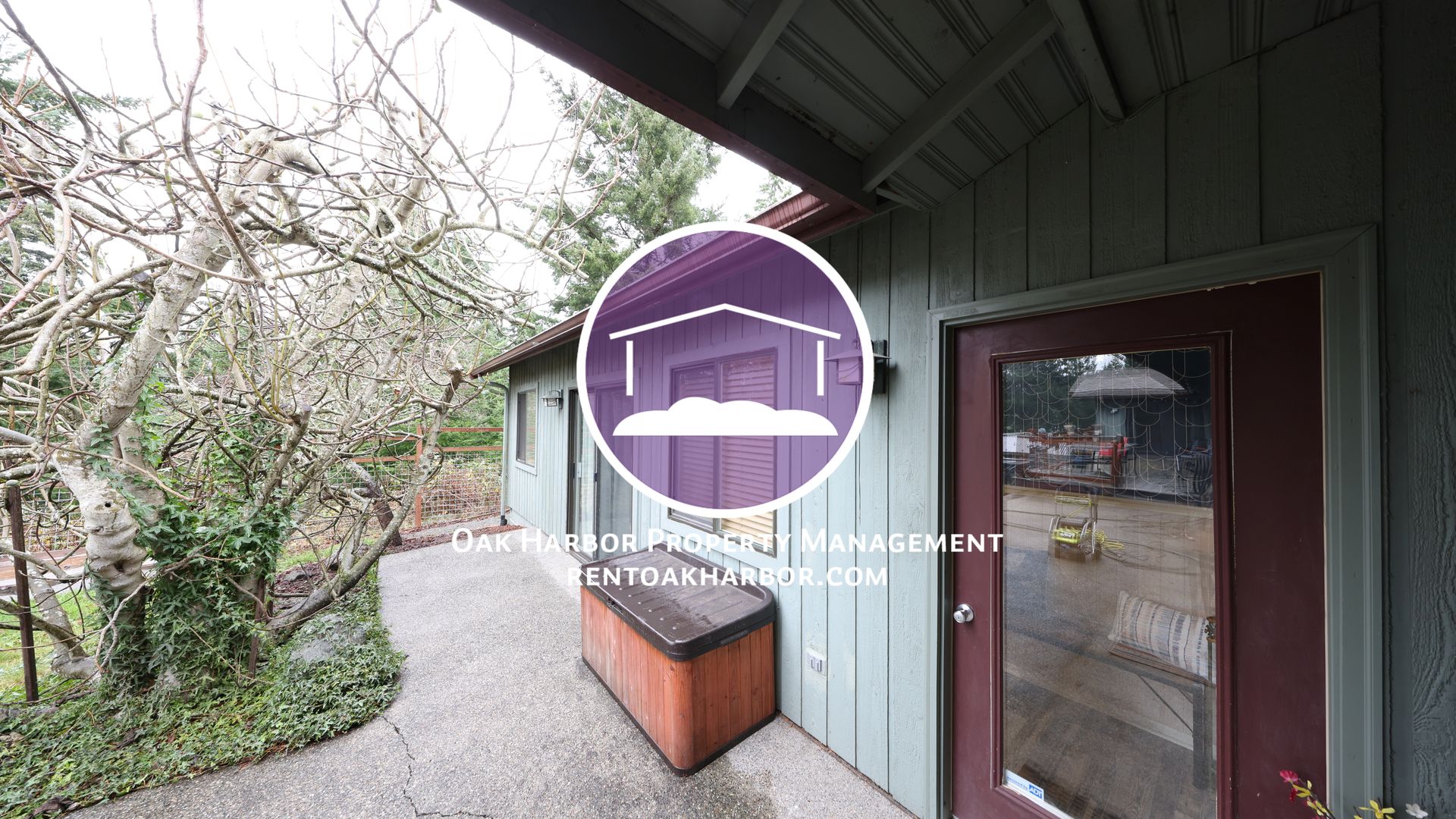 Coupeville House: 1039 Ne Summit Lp