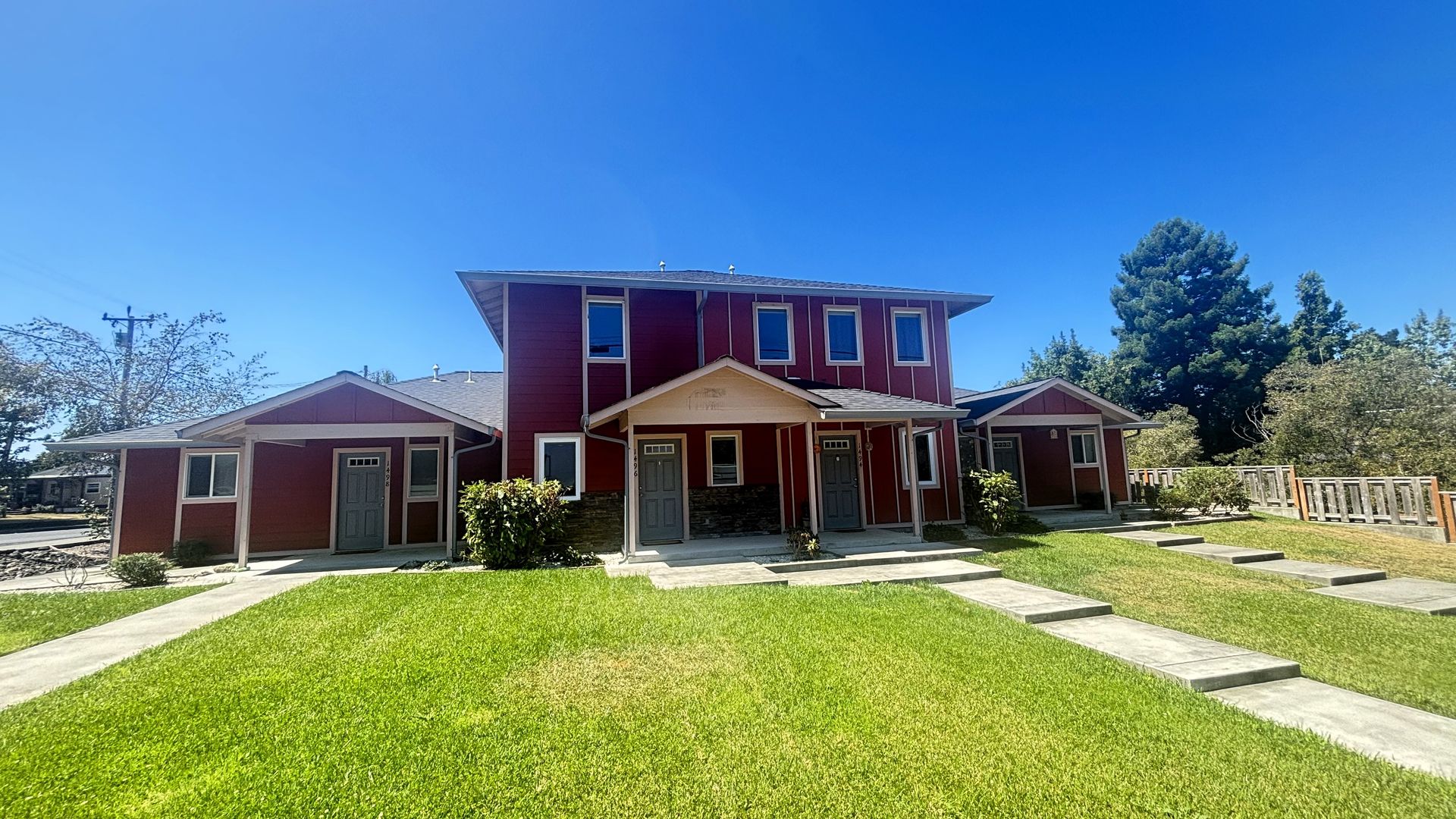 Fortuna Apartment: 1492-1498 Rohnerville Road